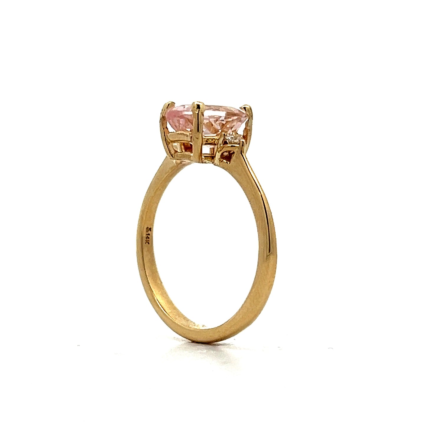 1.75 Oval Cut Morganite in 14k Yellow Gold