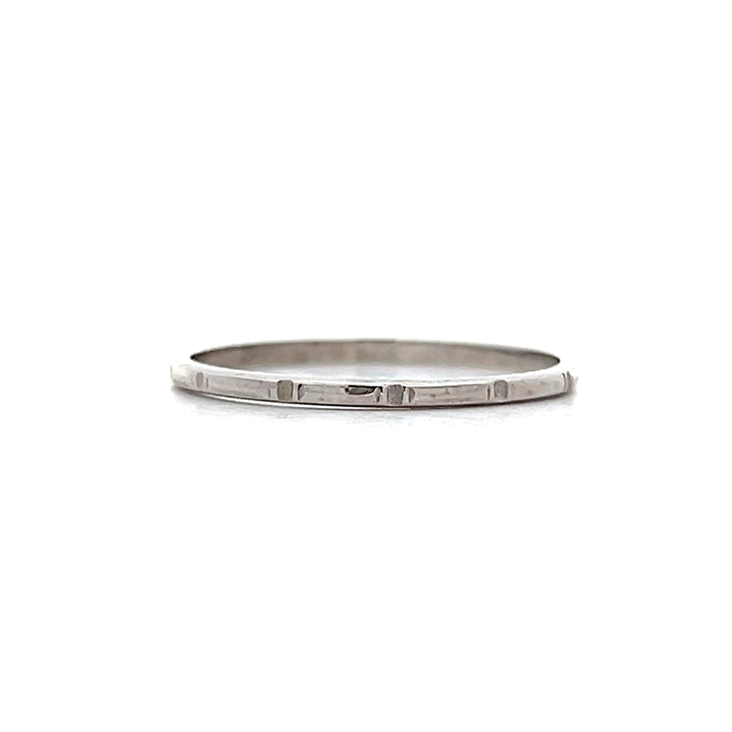 Antique Art Deco Simple Engraved Wedding Band in 14k