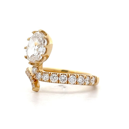 1.50 Antique Oval Diamond Snake Ring in 18k