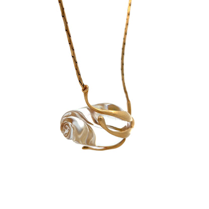 17 Inch Steuben Glass Pendant Necklace in 14k Yellow Gold