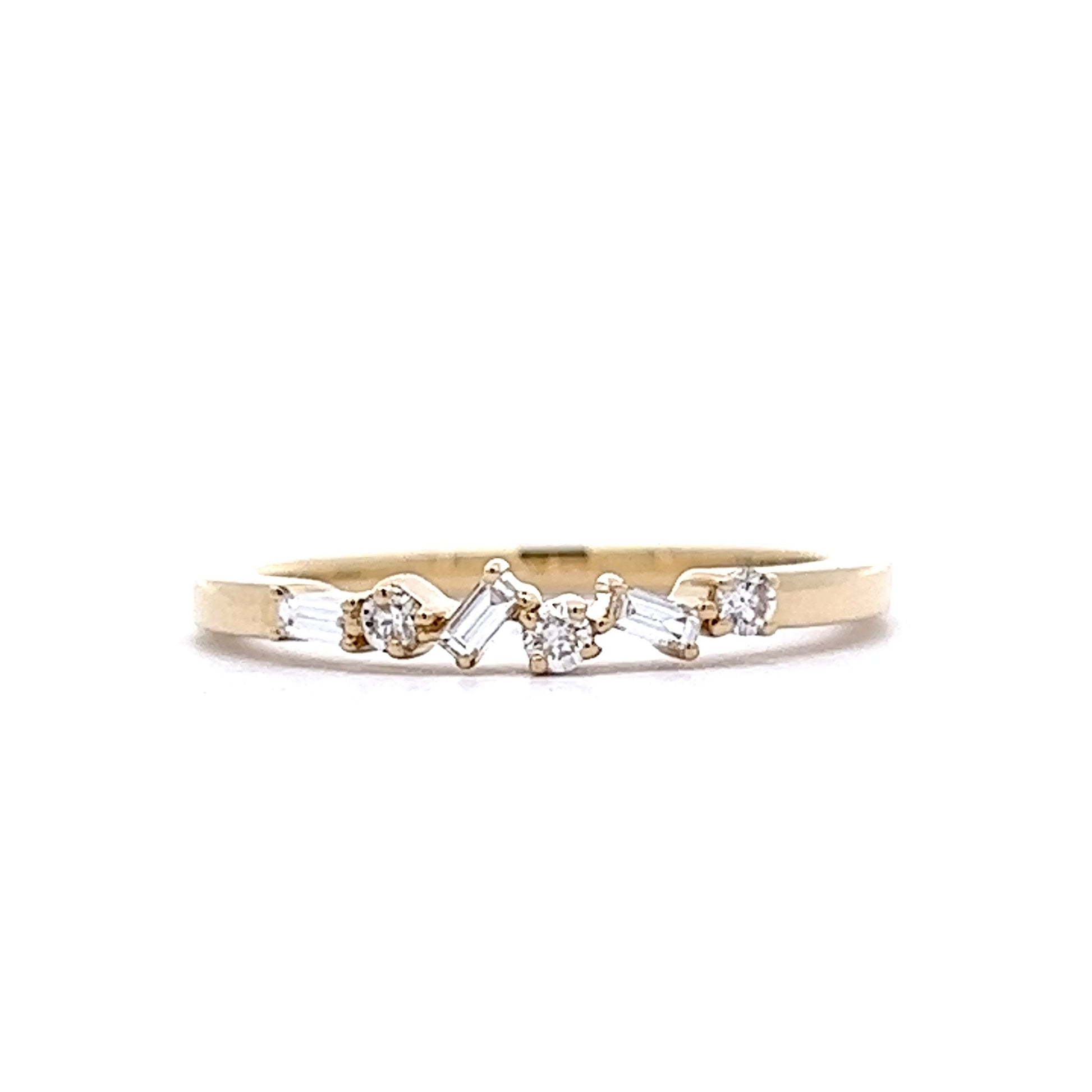 Baguette Round Diamond Wedding Band in 14k Yellow Gold