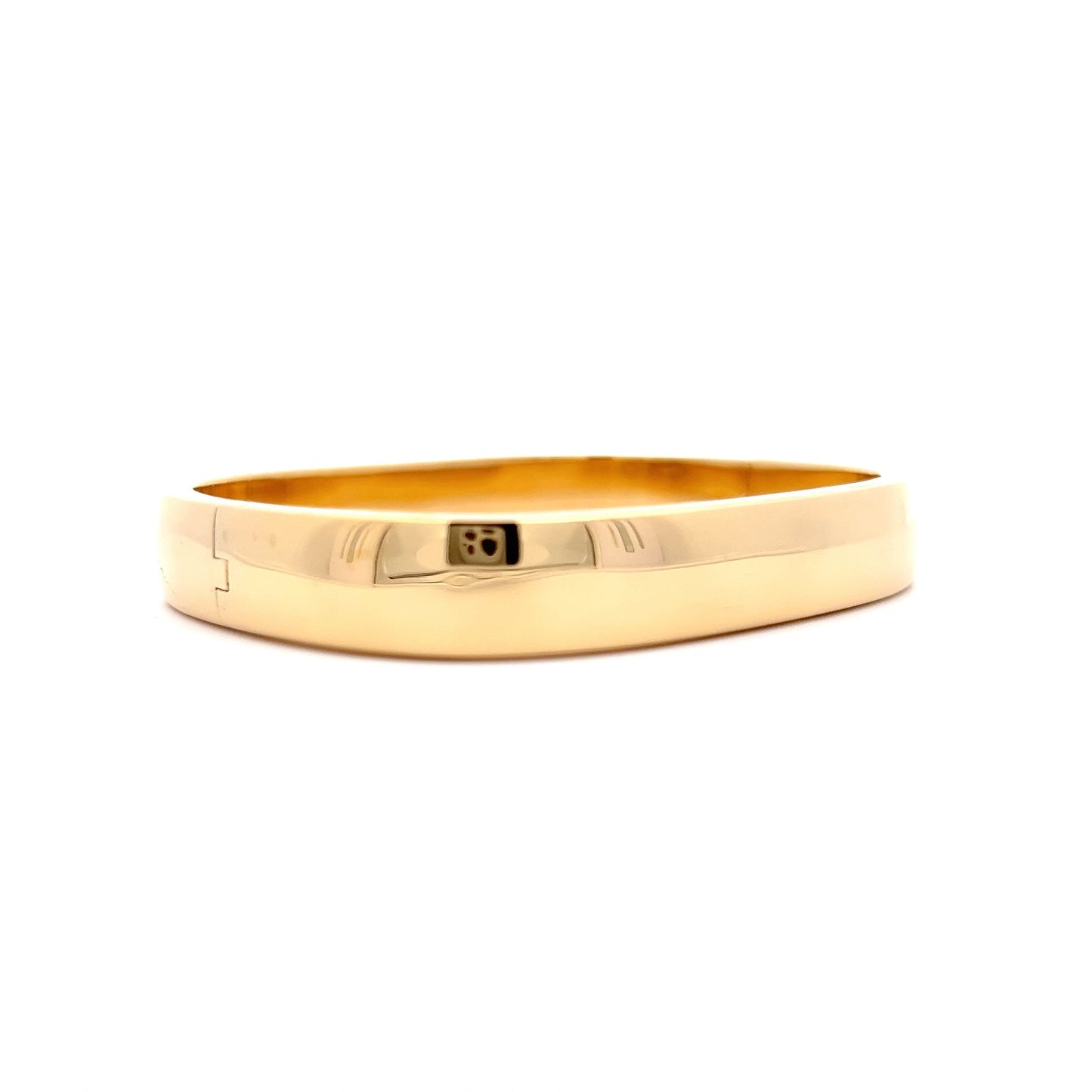 Iconic Bangle Bracelet In Polished 18K Yellow Gold