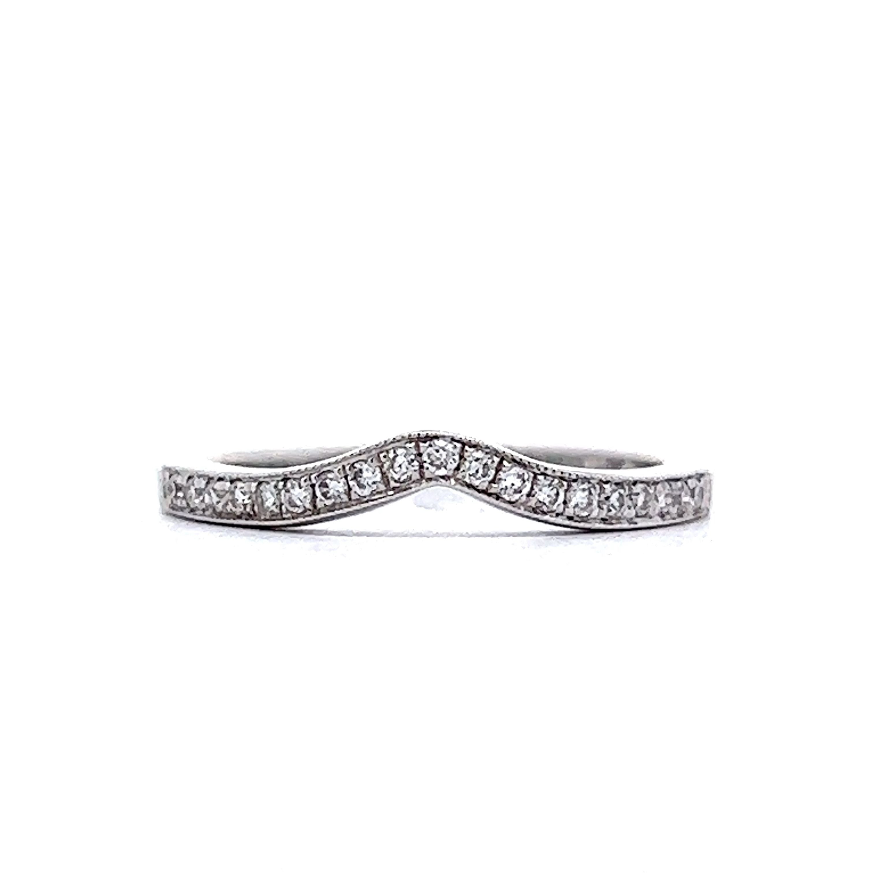 Milgrain curved wedding on sale band