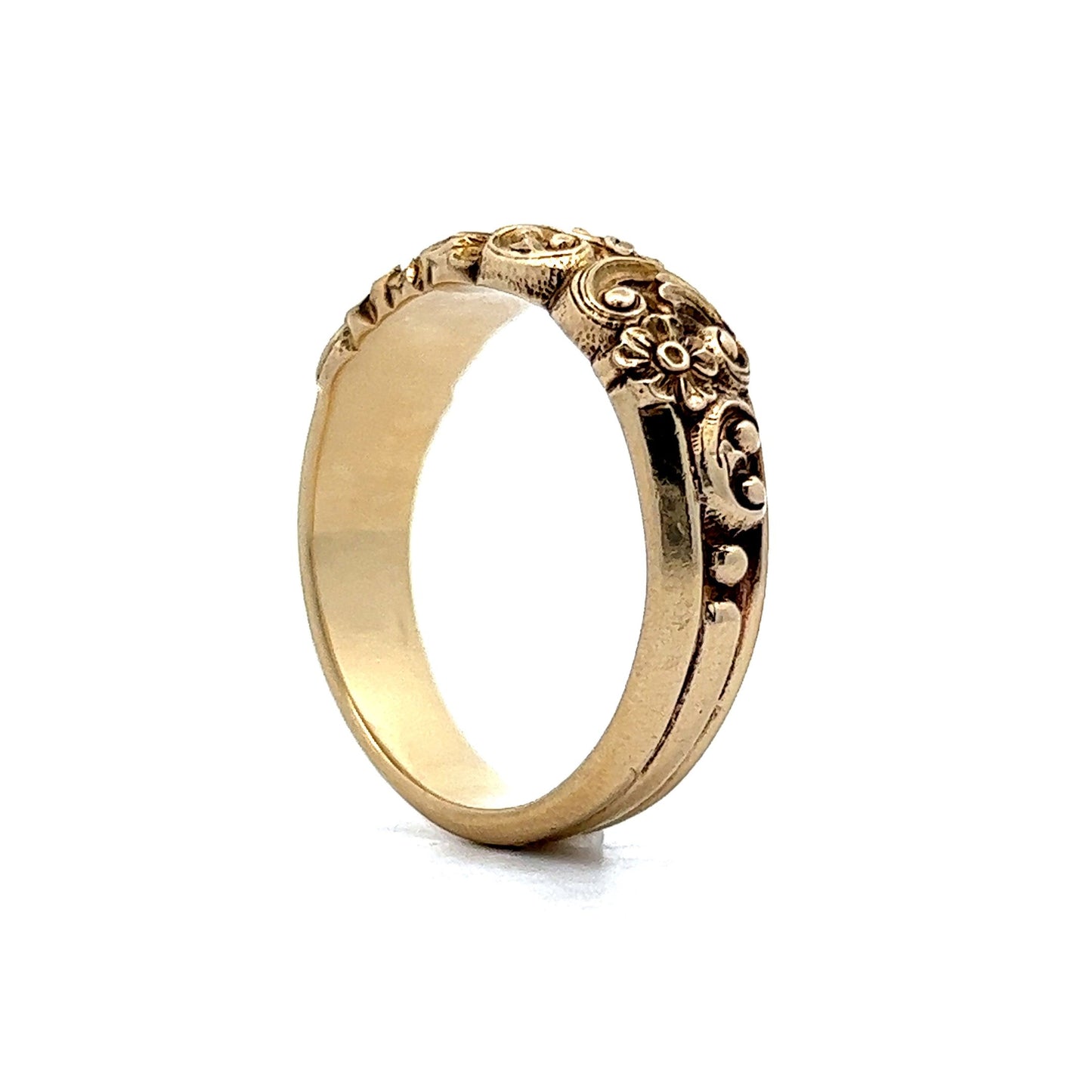 Vintage Art Nouveau Engraved Ring in 14k Yellow Gold