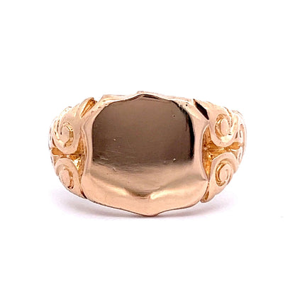 Vintage Mid-Century Fleur De Lis Signet Ring in 18k Yellow Gold