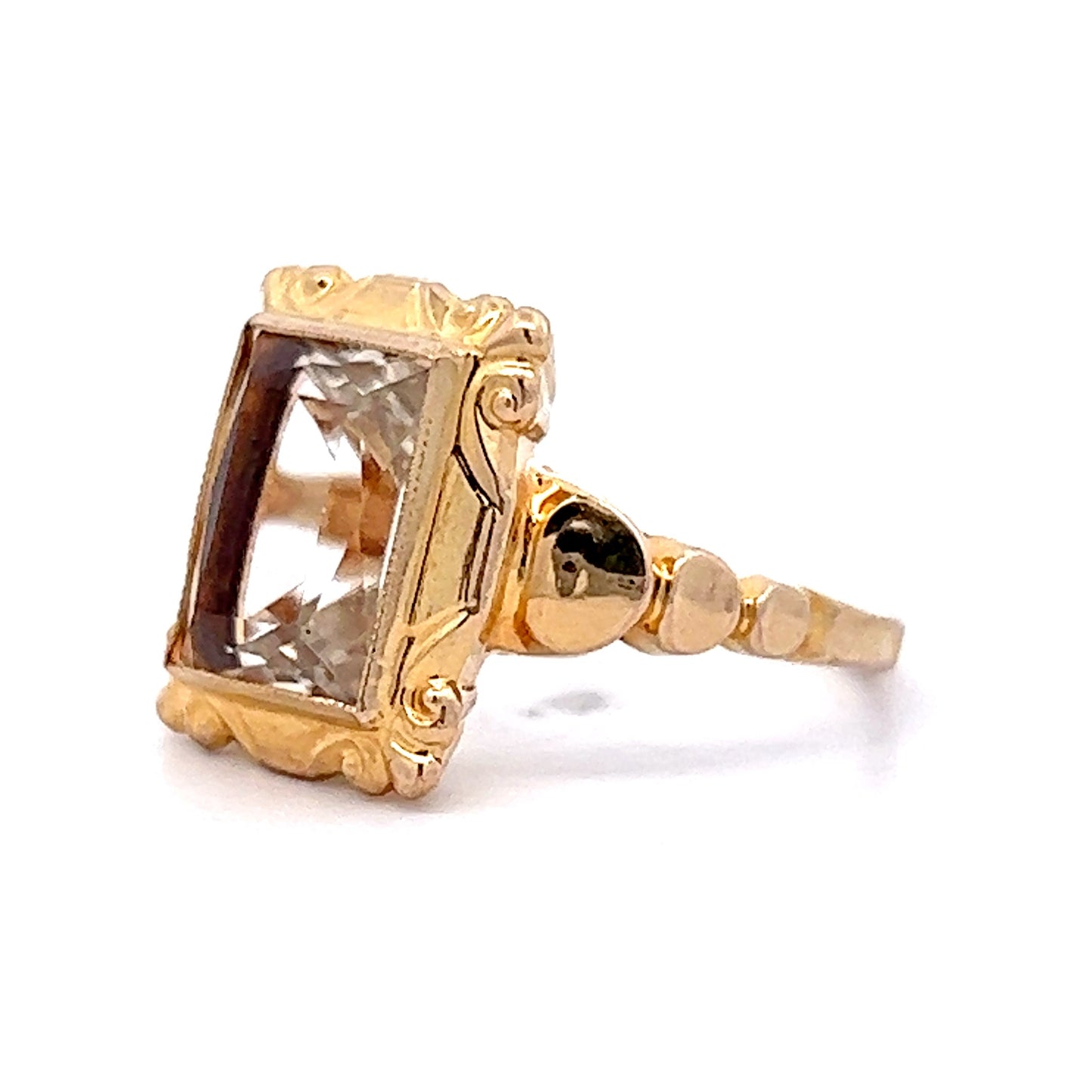 2.10 Vintage Art Deco Citrine Cocktail Ring in Yellow Gold