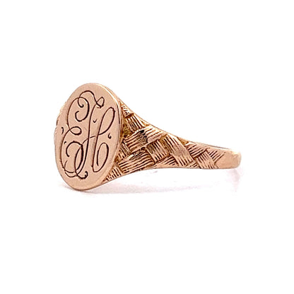 Vintage Victorian Engraved Signet Ring in 14k Yellow Gold