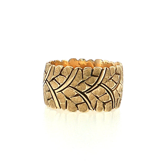Vintage Mid-Century Wide Engraved Leaf Ring 14k