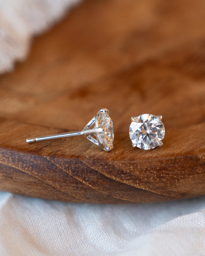 2.00 Diamond Stud Earrings 18k White Gold