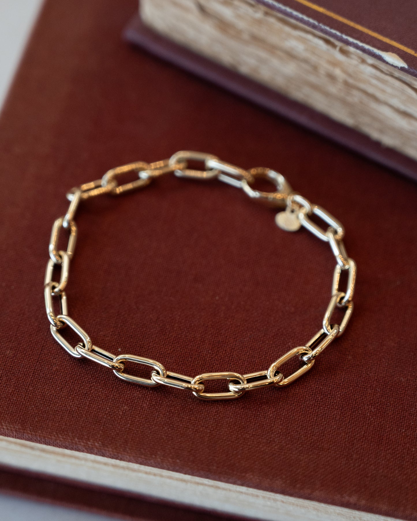 7" Elongated Oval Link Charm Bracelet 14k