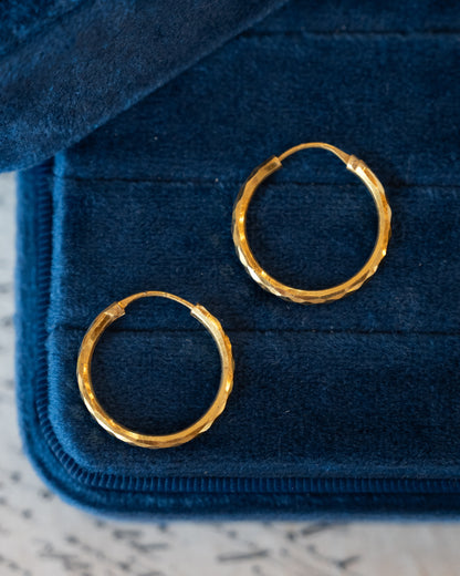 Diamond Cut Pattern Hoop Earrings 18k Yellow Gold