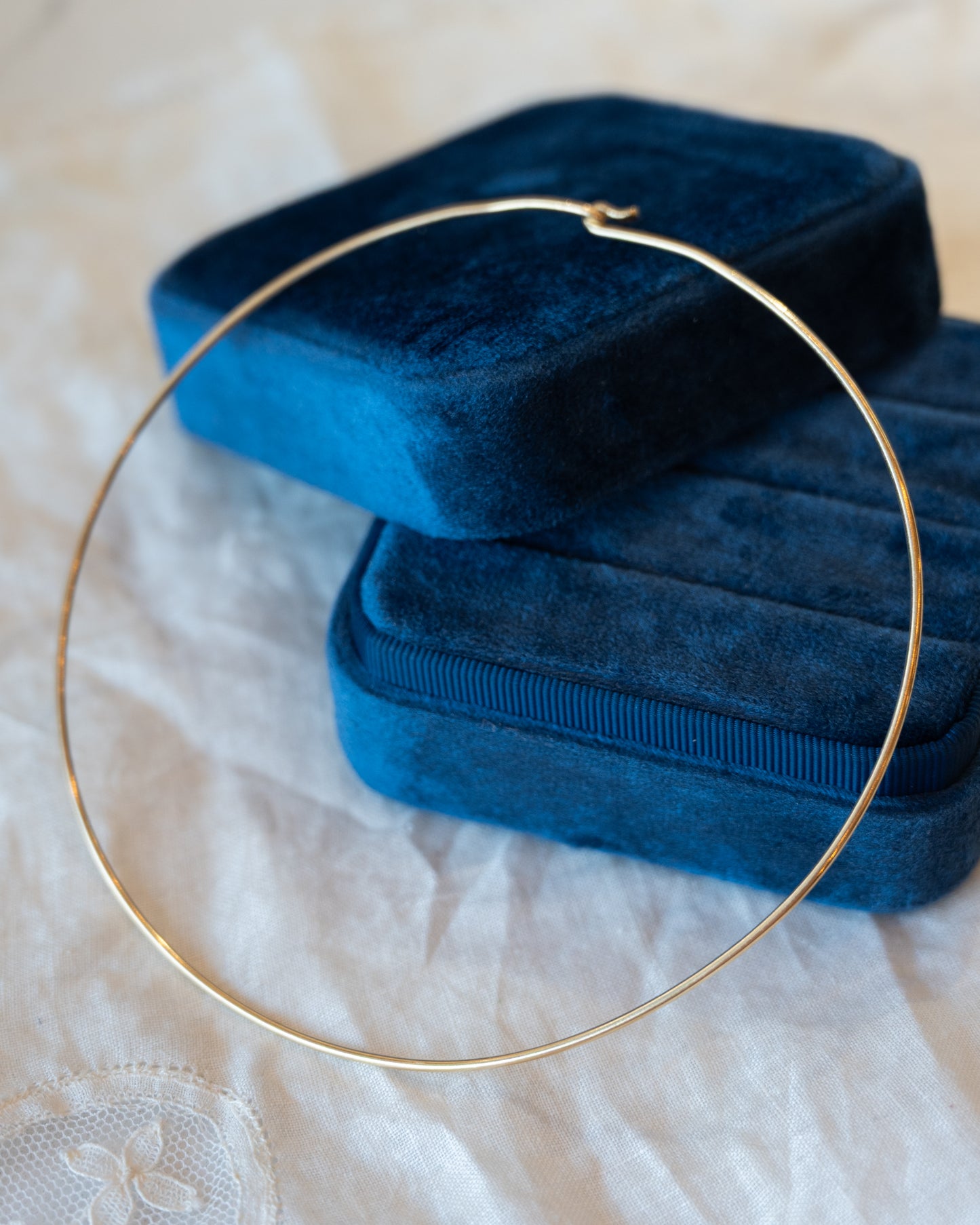 Omega Wire Choker Necklace 14k Yellow Gold