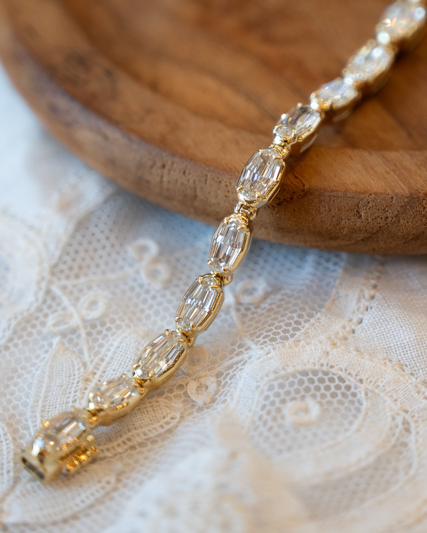 10.54 Oval Step Cut Diamond Tennis Bracelet 18k