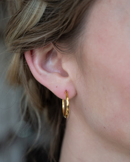 Diamond Cut Pattern Hoop Earrings 18k Yellow Gold