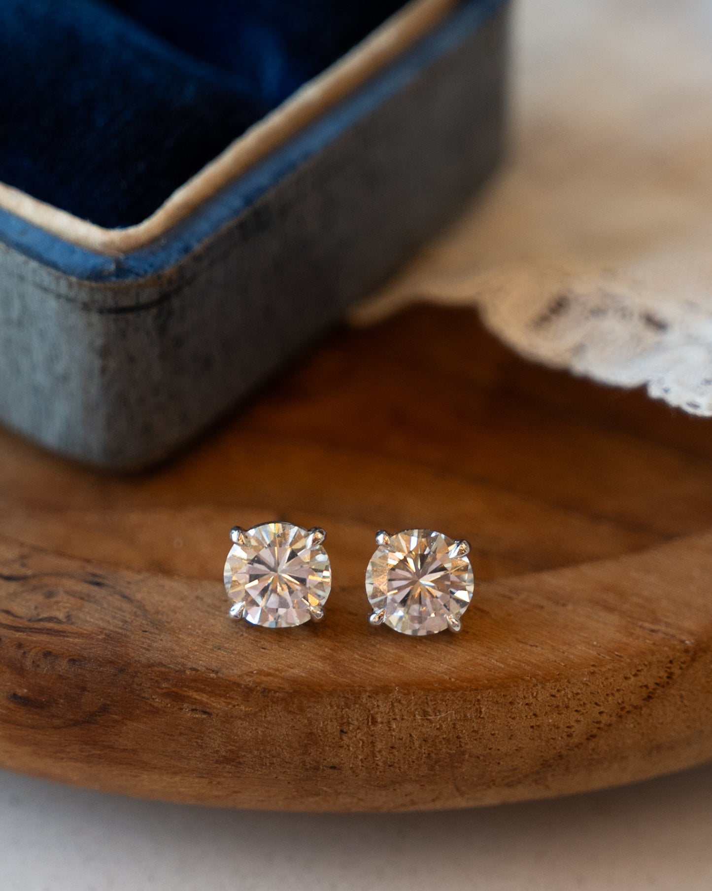 1.72 Diamond Stud Earrings 18k White Gold
