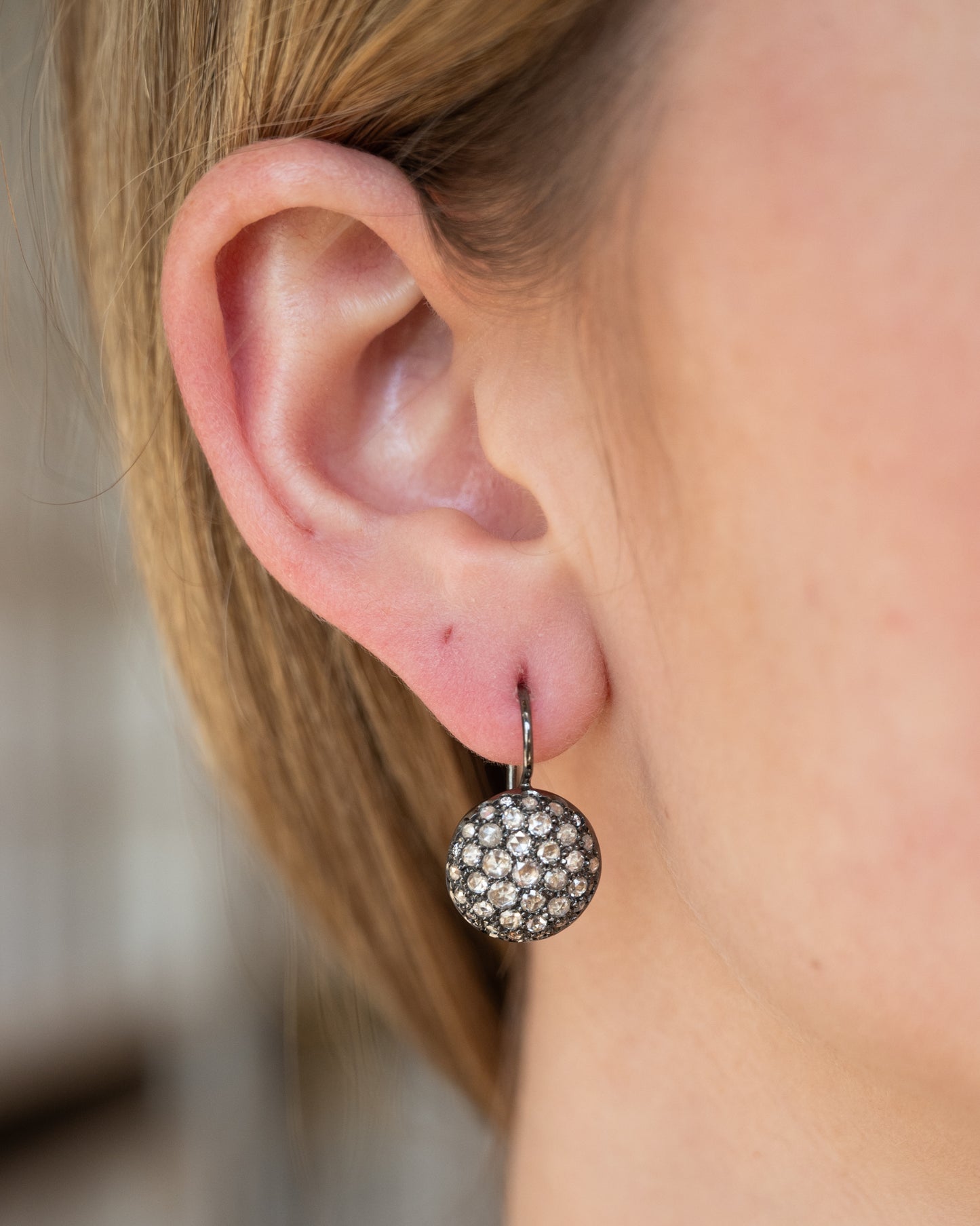 1.84 Roberto Marroni Diamond Drop Earrings 18k