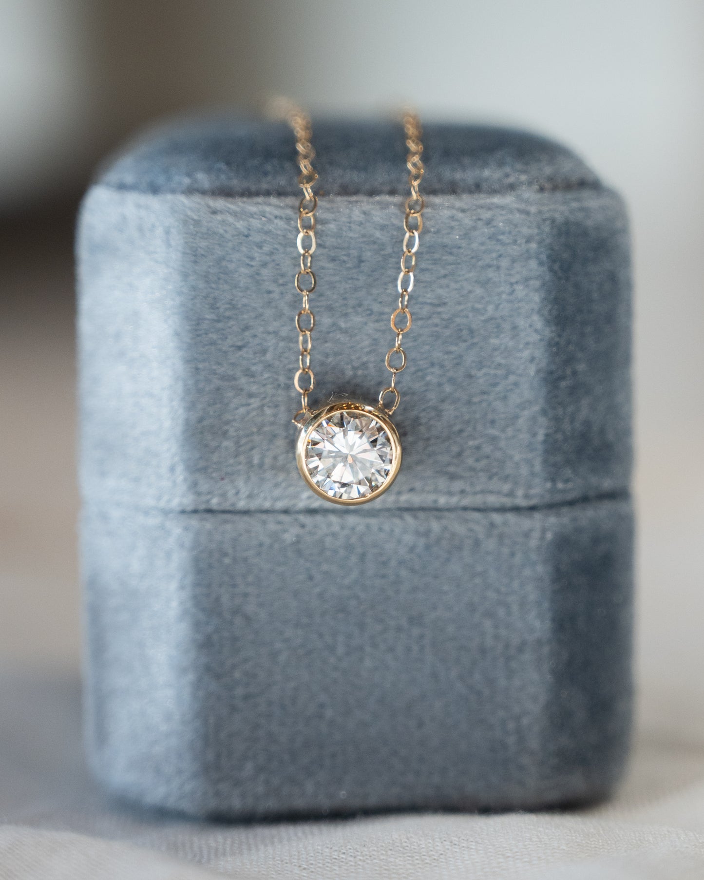 .98 Round Brilliant Diamond Solitaire Necklace 14k