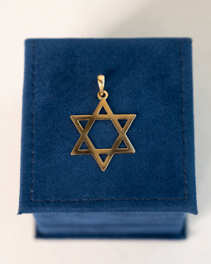 Star of David Pendant in 18k Yellow Gold