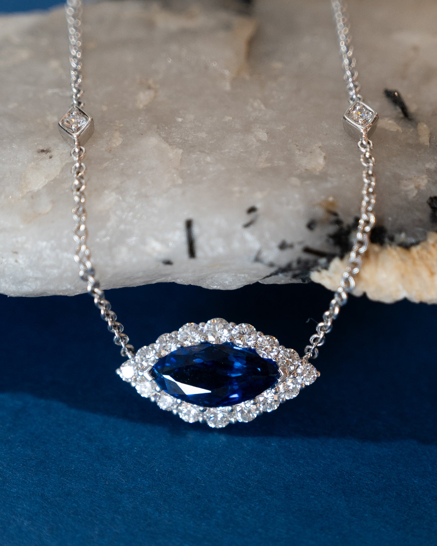 2.62 Marquise Sapphire Pendant Necklace 18k