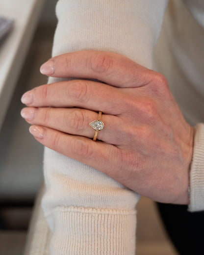 1.17 GIA Pear Diamond Engagement Ring 18k Yellow Gold