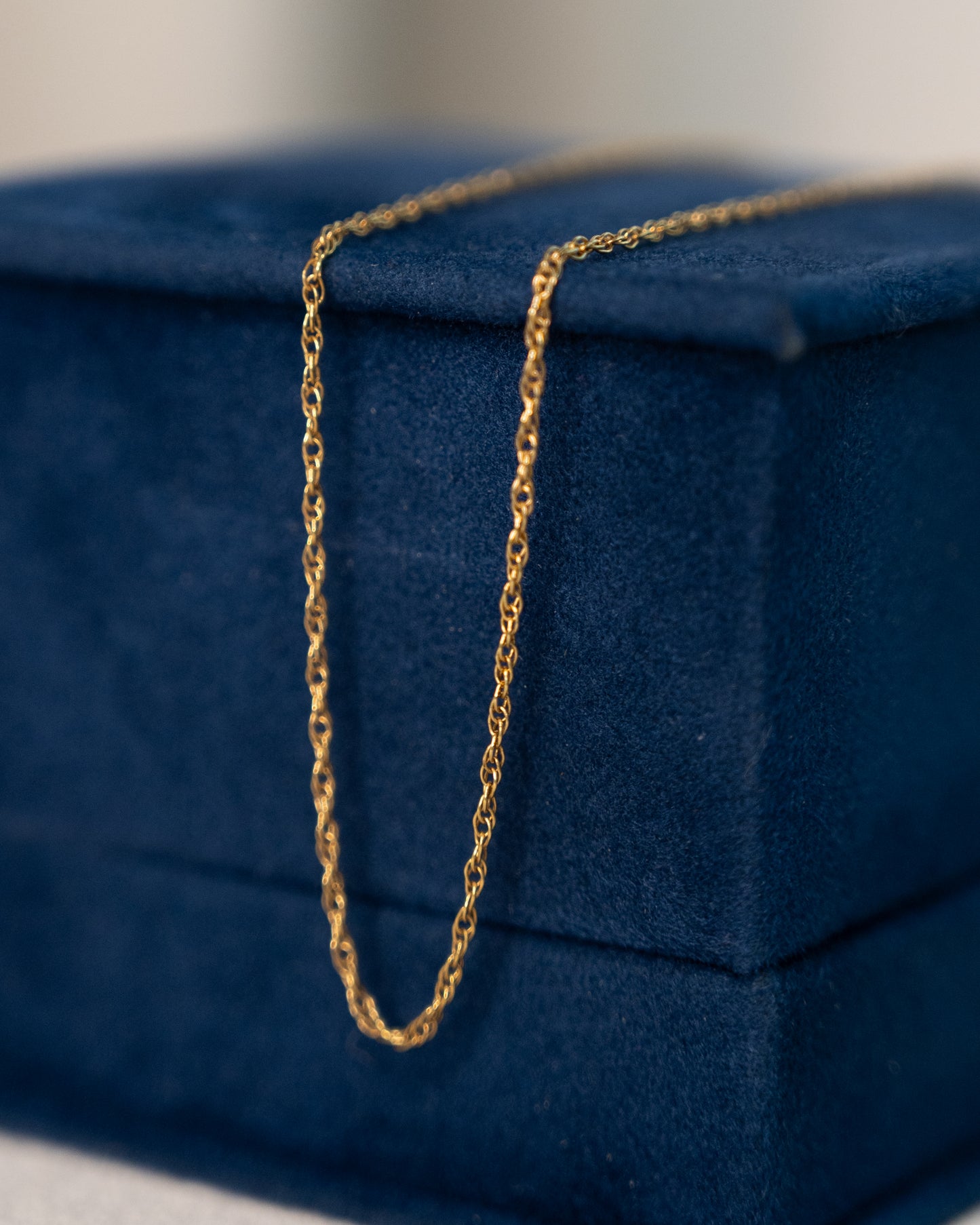 18" Singapore Chain Necklace in 14k Yellow Gold