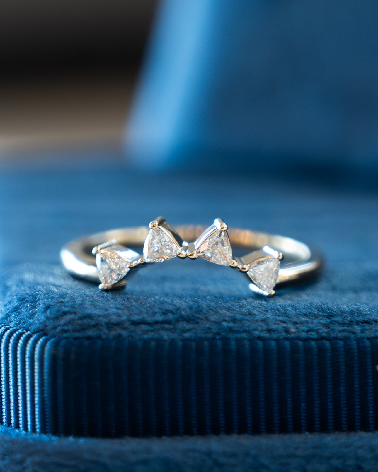 .24 Trillion Diamond Contour Wedding Band 14k