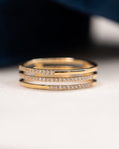 .28 Asymmetrical Diamond Stacking Ring 18k