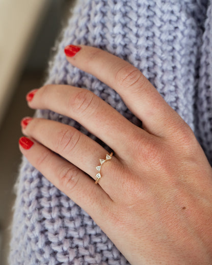 .24 Trillion Diamond Contour Wedding Band 14k