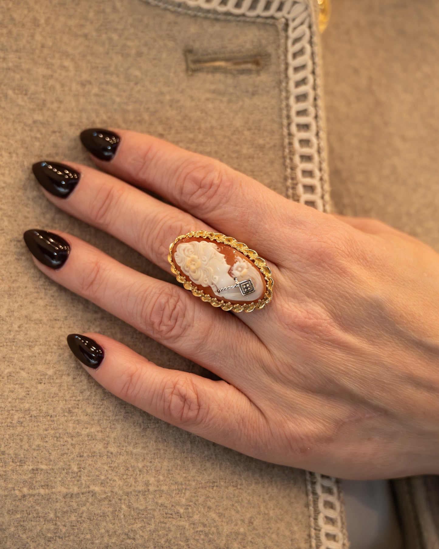 Antique Victorian Cameo Cocktail Ring 14k Yellow Gold