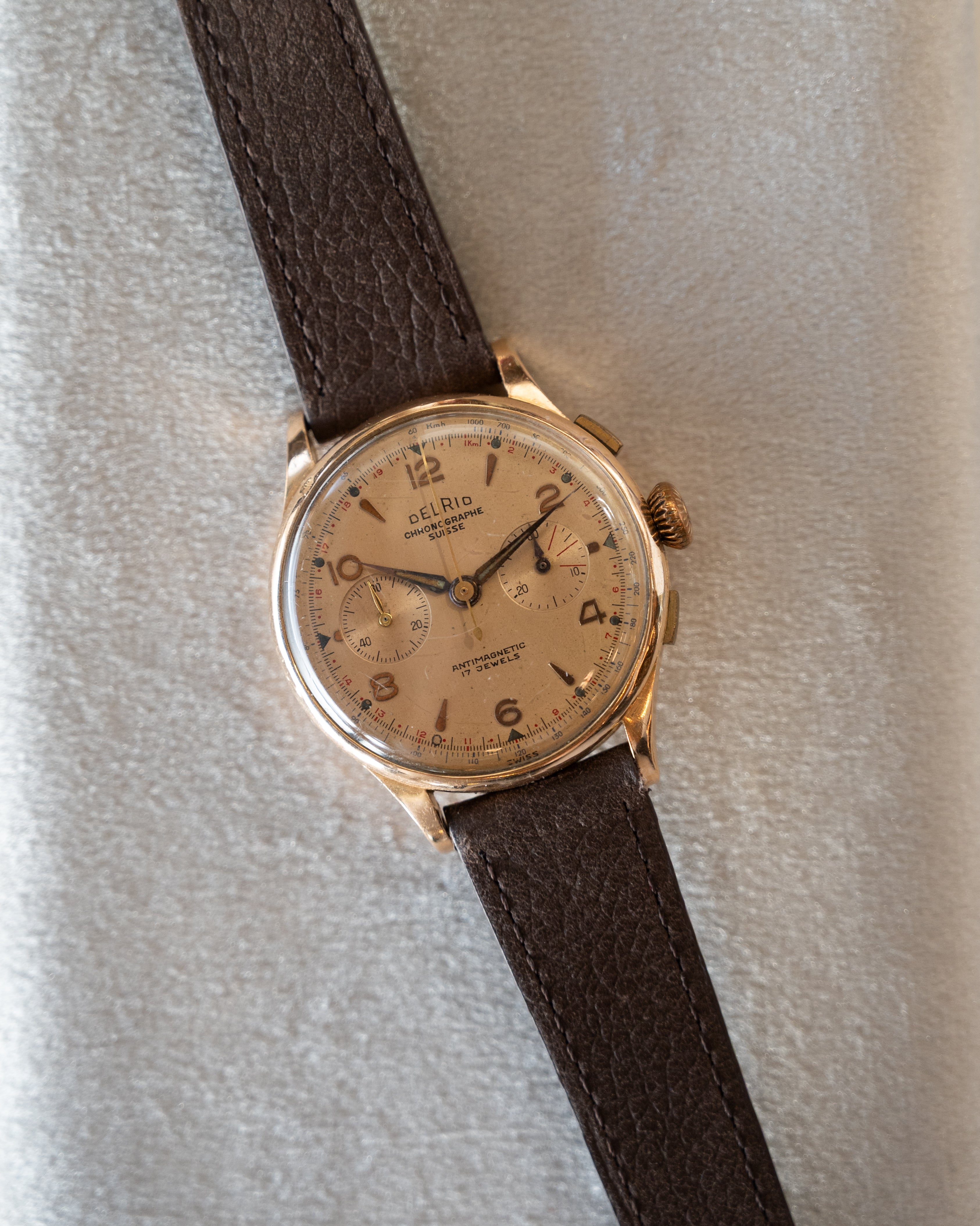 1960s Chronographe Suisse Delrio 39mm 18k Rose Gold – Filigree