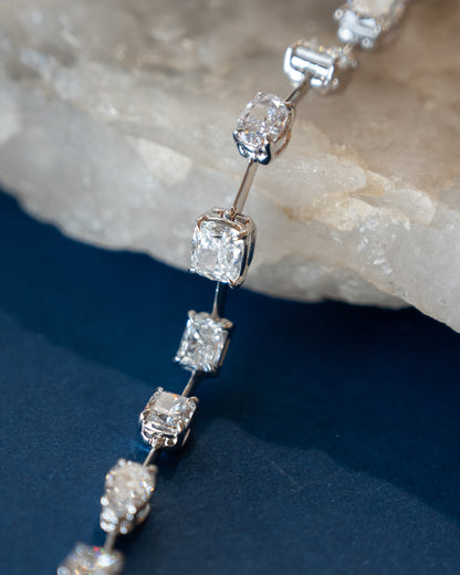 9.72 Mixed Cut Diamond Station Bracelet 18k