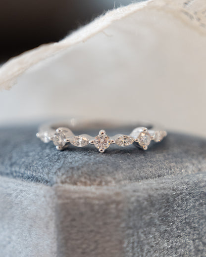 .19 Round & Marquise Diamond Wedding Band 18k