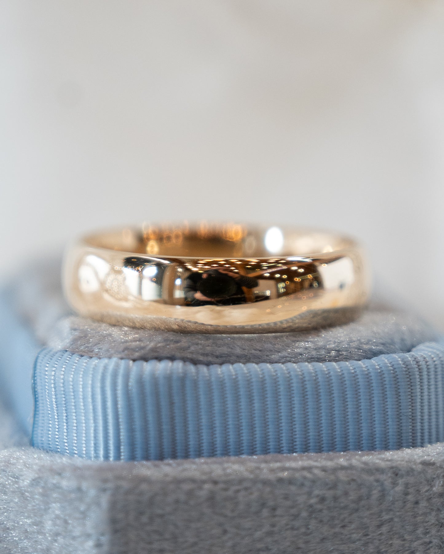 Mens 6mm Eurodome Style Wedding Band 14k Yellow Gold
