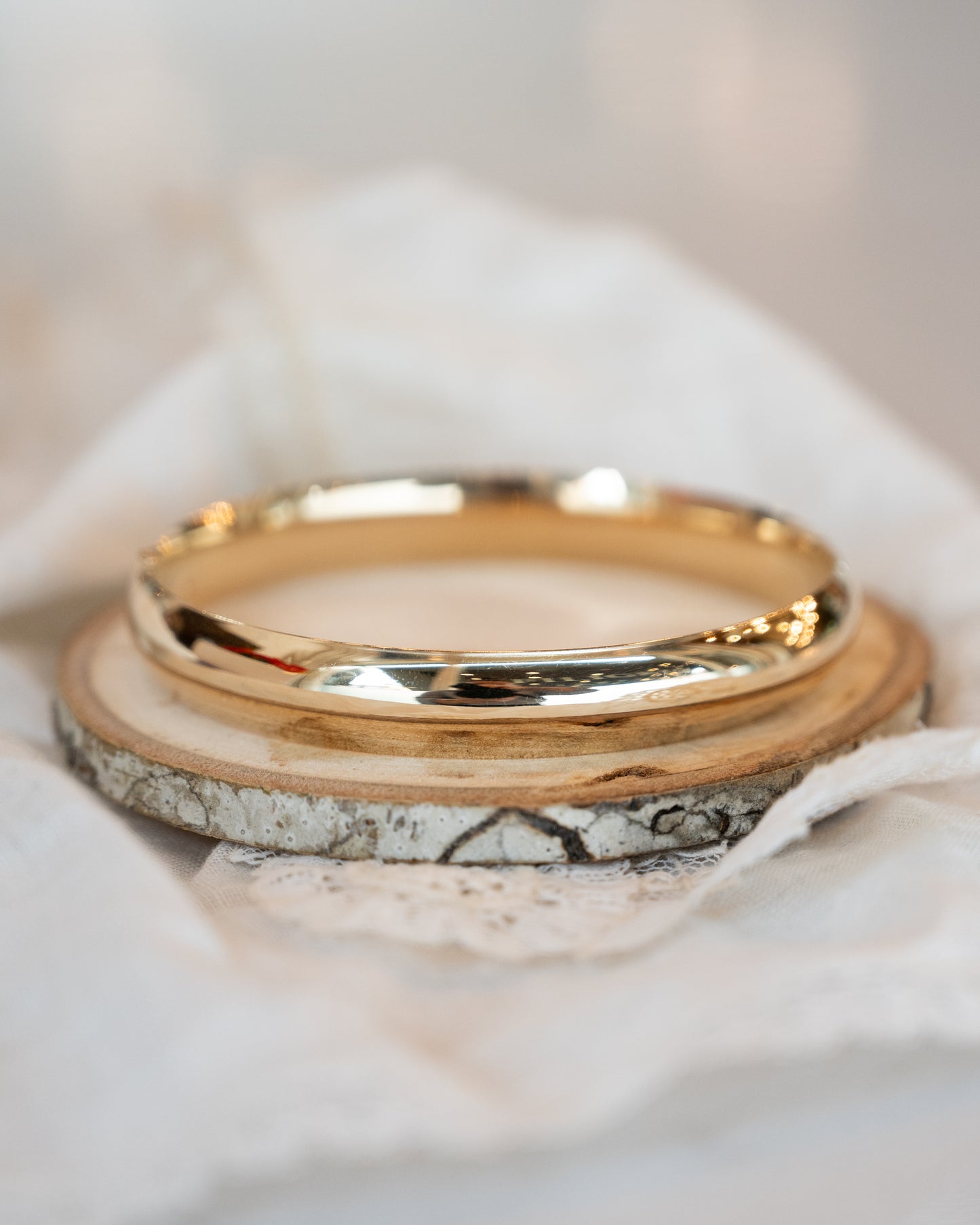 7.75" Classic Bangle Bracelet in 14k Yellow Gold