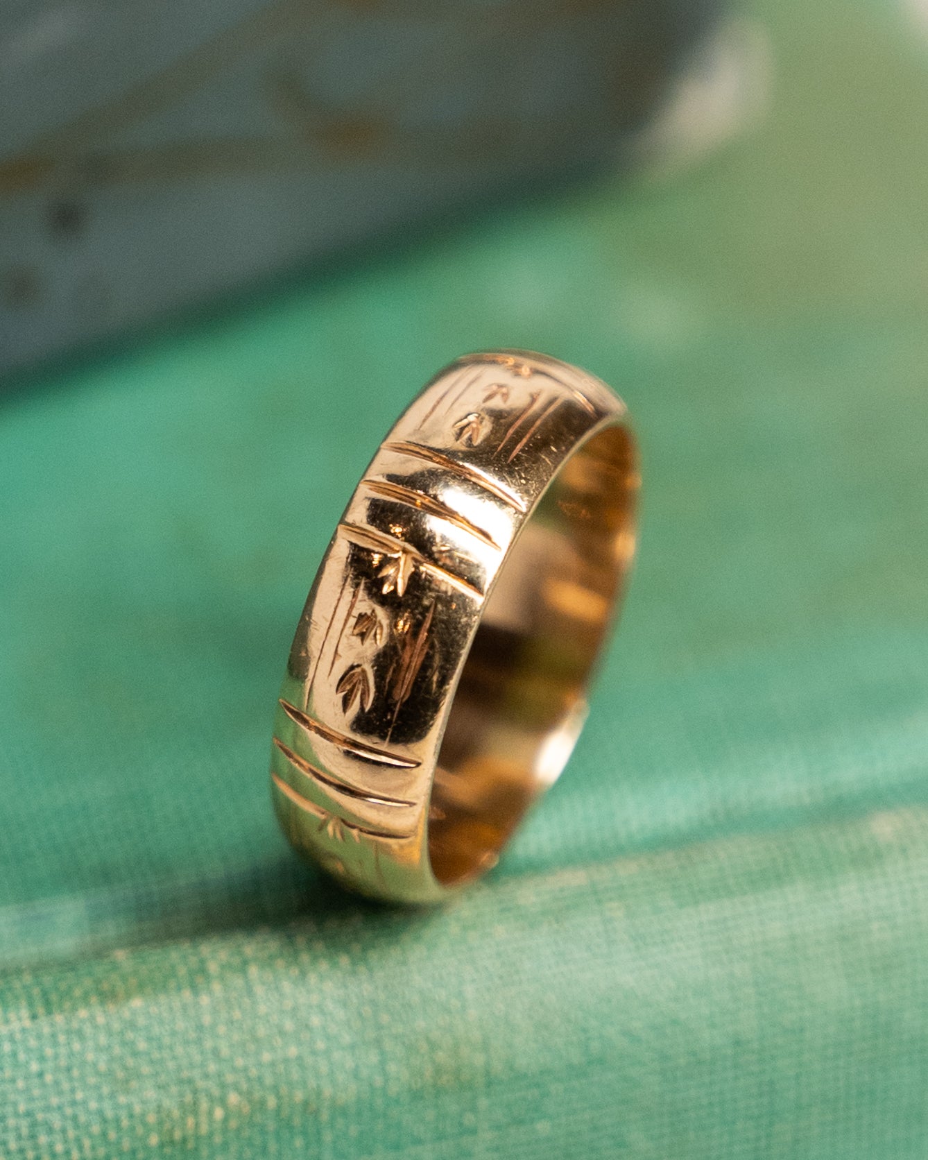 Vintage Mid-Century Engraved Wedding Band 14k Yellow Gold