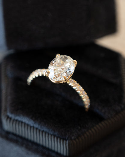 1.90 Oval Diamond Solitaire Engagement Ring 18k