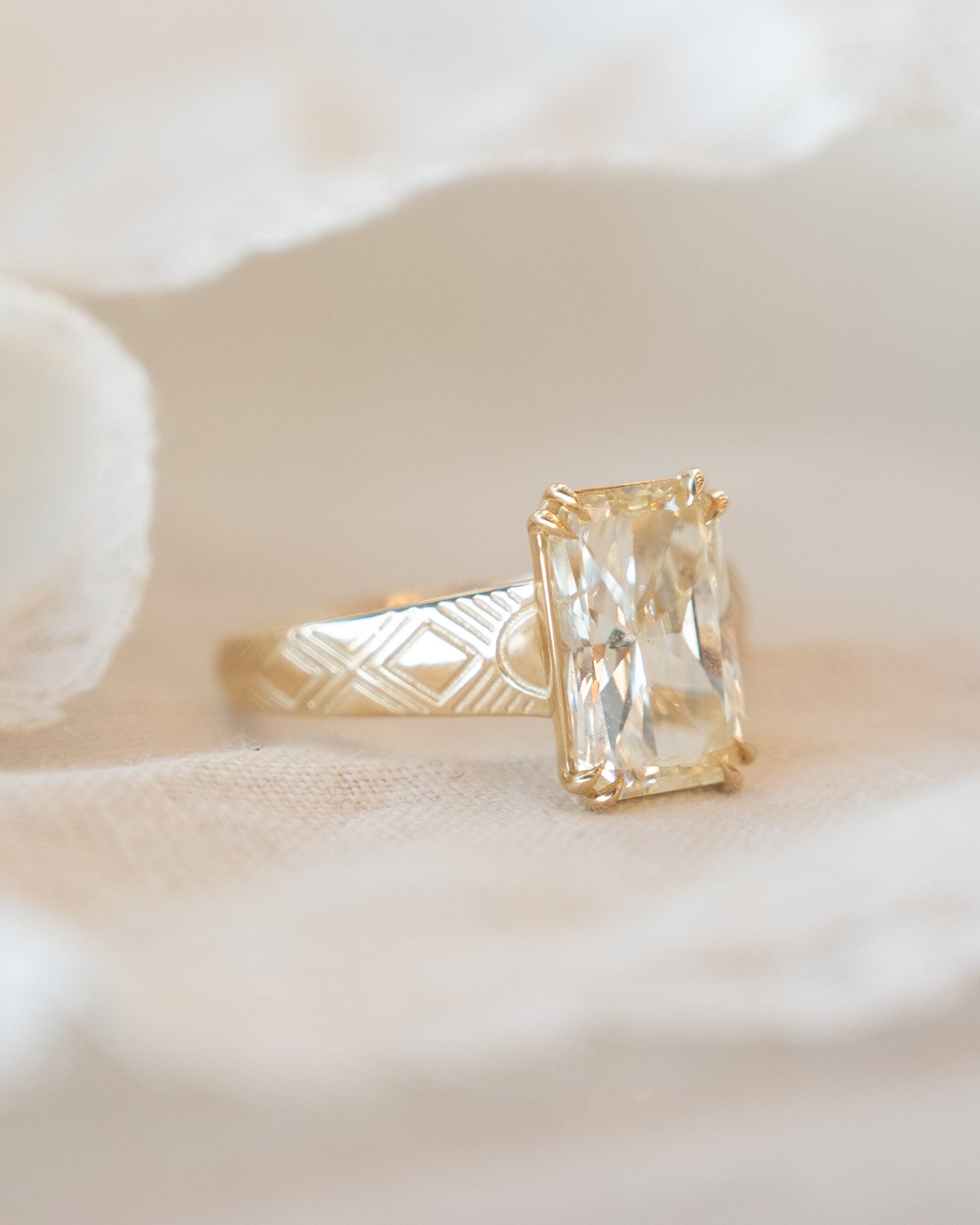 3.01 GIA Radiant Cut Diamond Engagement Ring 14k