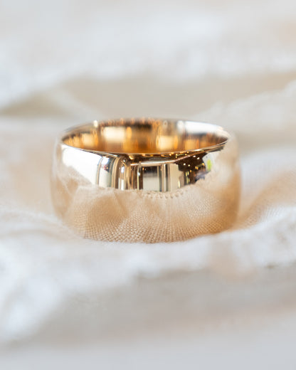 Mens Wide Cigar Wedding Band in 14k Yellow Gold