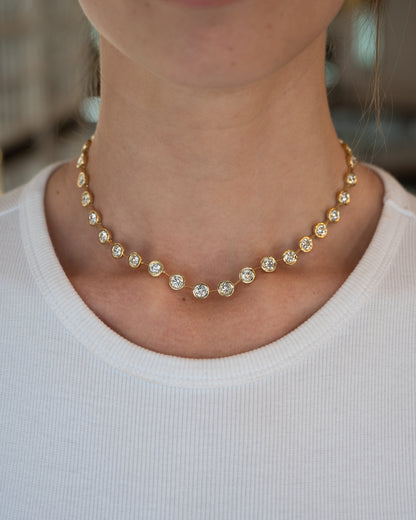 18.89 Round Brilliant Diamond Bezel Necklace 18k