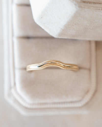 Contour Milgrain Wedding Band in 14k Yellow Gold
