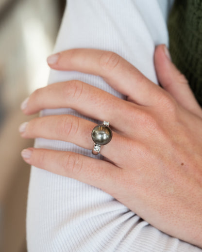 Black Pearl & Diamond Cocktail Ring 18k White Gold