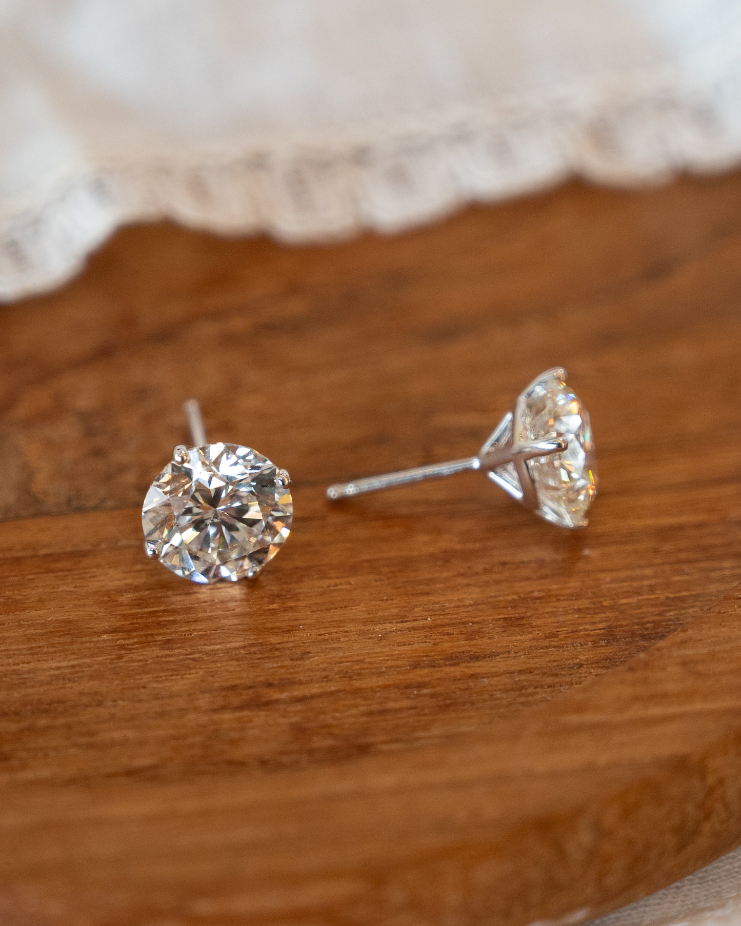 6.01 Round Diamond Stud Earrings 18k White Gold