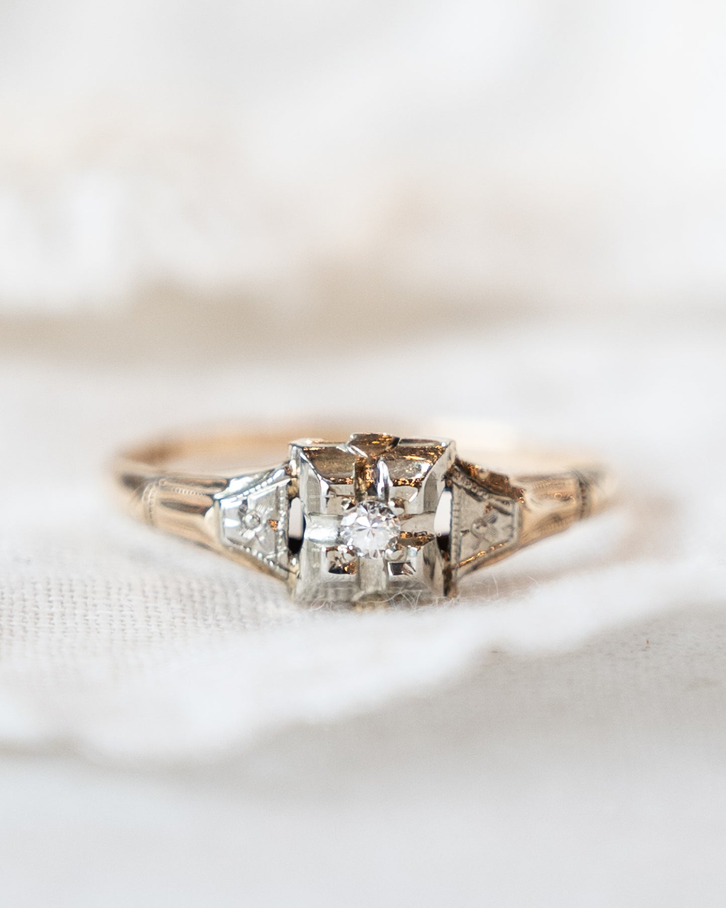 .04 Vintage Retro Diamond Engagement Ring 10k