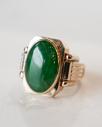 9.98 Vintage Oval Jadeite Cocktail Ring in 14k Yellow Gold
