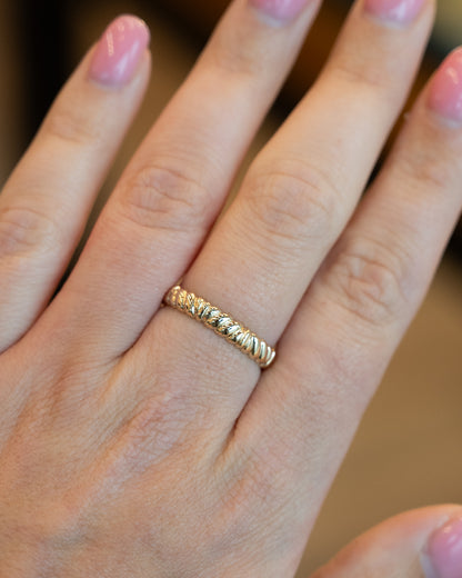 4mm Mens Ridged Rope Wedding Band in 14k