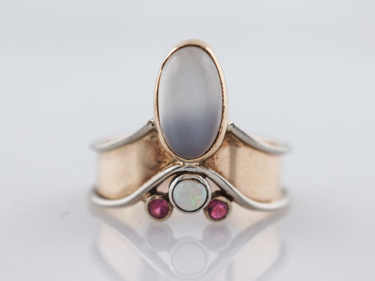 Modern Right Hand Ring 2.02ct Cabochon Cut Moonstone in 14k Yellow Gold