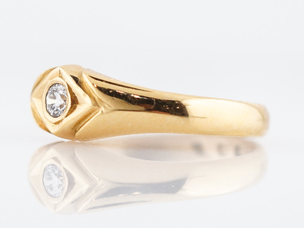 Vintage Right Hand Ring Retro .13 Round Brilliant Cut Diamond in 18k Yellow Gold