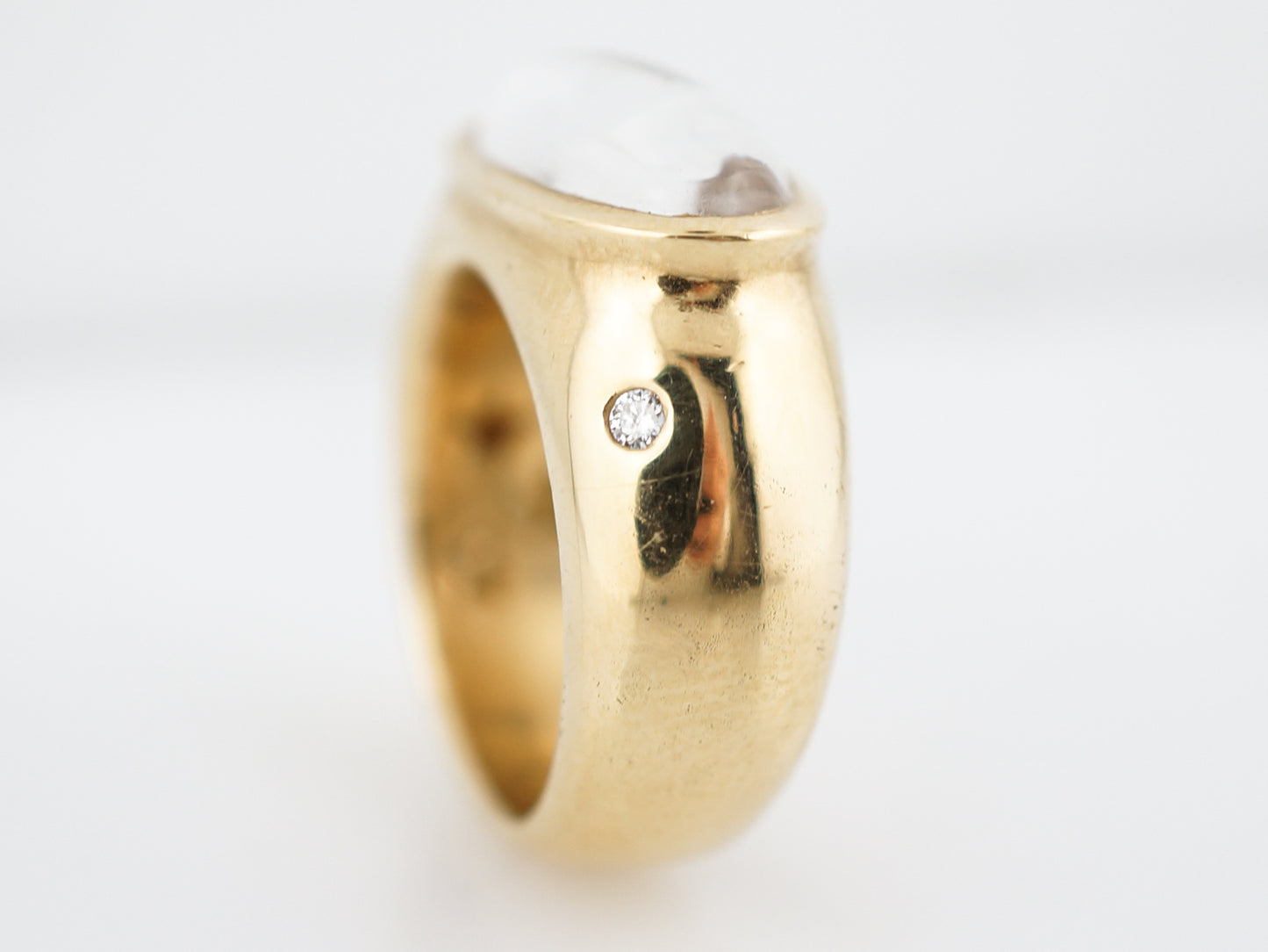 H. Stern Right Hand Ring Modern 2.74 Cabochon Cut Quartz in 18k Yellow Gold