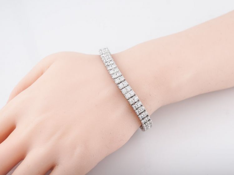 Tennis Bracelet Modern 6.12 Round Brilliant Cut Diamonds in 14k White Gold