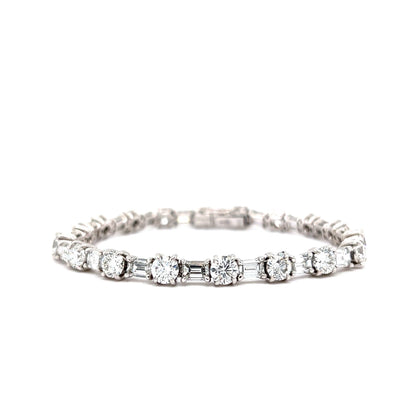 Emerald & Round Brilliant Cut Diamond Bracelet in Platinum